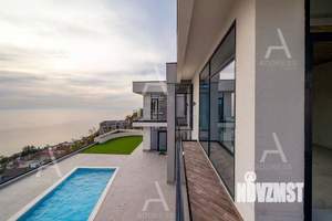 Дом 960м², 3-этажный, участок 12 сот.  