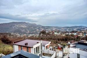 Коттедж 200м², 3-этажный, участок 5 сот.  
