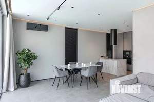 Коттедж 1300м², 2-этажный, участок 20 сот.  