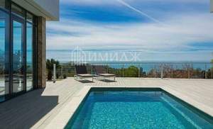 Дом 250м&sup2;, 2-этажный, участок 10 сот.  