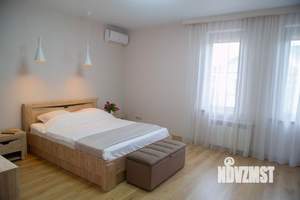 Коттедж 312м², 3-этажный, участок 6 сот.  