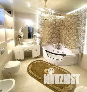 Коттедж 260м², 2-этажный, участок 7 сот.  