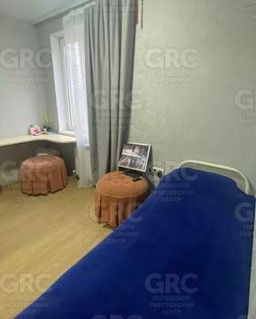 Дом 180м², 2-этажный, участок 6 сот.  