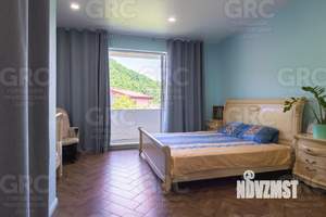 Дом 450м², 2-этажный, участок 4 сот.  