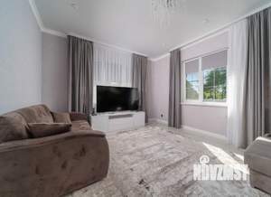 Коттедж 180м², 2-этажный, участок 6 сот.  