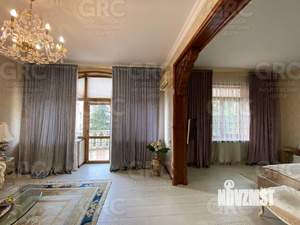 Коттедж 540м², 3-этажный, участок 6 сот.  