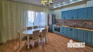 Дом 320м², 2-этажный, участок 6 сот.  