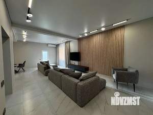 Дом 360м&sup2;, 2-этажный, участок 11 сот.  