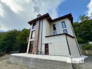 Дом 300м², 3-этажный, участок 6 сот.  