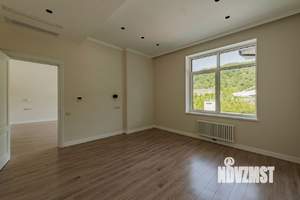 Дом 1200м², 2-этажный, участок 30 сот.  