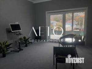 Дом 293м&sup2;, 3-этажный, участок 12 сот.  