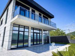 Дом 195м², 2-этажный, участок 5 сот.  