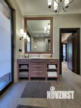 Дом 289м², 3-этажный, участок 6 сот.  