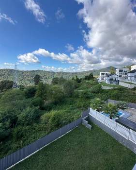 Дом 212м², 3-этажный, участок 4 сот.  