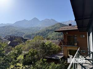 Дом 268м&sup2;, 3-этажный, участок 5 сот.  