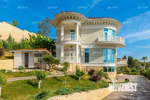 Коттедж 600м², 3-этажный, участок 24 сот.  