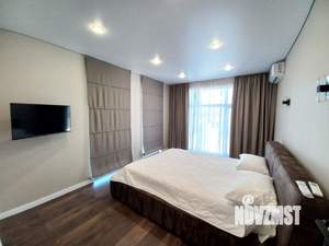 Дом 160м², 3-этажный, участок 3 сот.  