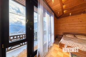 Дом 400м², 3-этажный, участок 15 сот.  