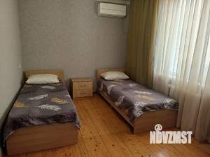 Дом 100м², 2-этажный, участок 6 сот.  