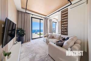 Таунхаус 250м², 2-этажный, участок 2 сот.  