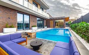 Дом 300м², 2-этажный, участок 10 сот.  