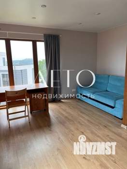 Коттедж 250м², 3-этажный, участок 6 сот.  