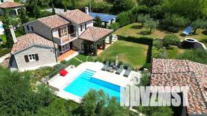 Коттедж 390м², 2-этажный, участок 10 сот.  