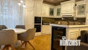 Дом 210м², 2-этажный, участок 5 сот.  
