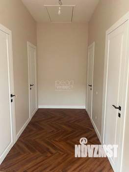 Дом 180м&sup2;, 2-этажный, участок 5 сот.  