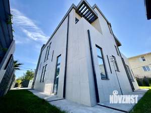 Коттедж 320м², 2-этажный, участок 7 сот.  