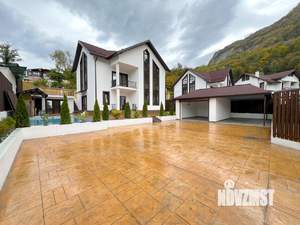 Дом 291м², 2-этажный, участок 7 сот.  