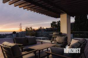 Дом 370м², 3-этажный, участок 8 сот.  