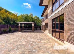 Дом 195м&sup2;, 2-этажный, участок 6 сот.  