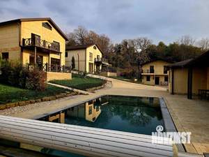 Коттедж 180м², 2-этажный, участок 5 сот.  