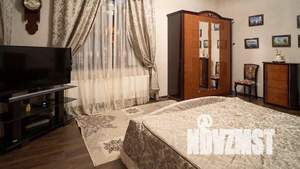 Дом 321м², 3-этажный, участок 12 сот.  