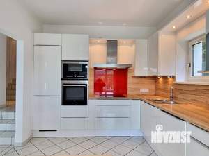 Дом 180м², 2-этажный, участок 5 сот.  