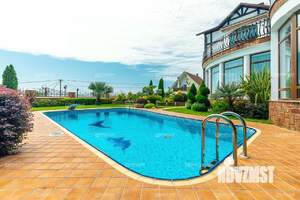 Дом 330м², 3-этажный, участок 7 сот.  