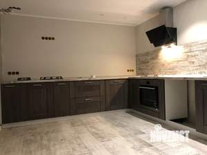 Дом 170м², 3-этажный, участок 8 сот.  