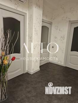 Дом 293м&sup2;, 3-этажный, участок 12 сот.  