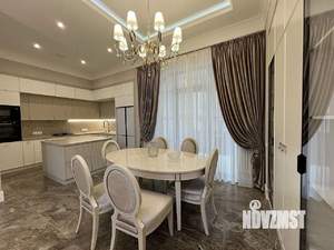 Дом 350м&sup2;, 2-этажный, участок 10 сот.  