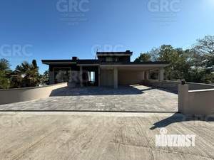 Дом 450м², 3-этажный, участок 6 сот.  