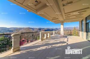 Коттедж 1500м², 3-этажный, участок 140 сот.  