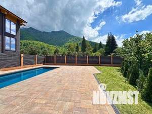 Дом 320м², 3-этажный, участок 17 сот.  