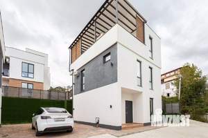 Дом 150м², 2-этажный, участок 3 сот.  