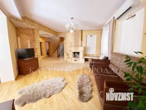 Коттедж 550м², 3-этажный, участок 5 сот.  