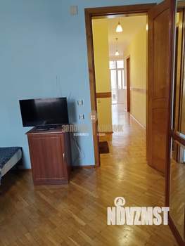 Дом 500м², 3-этажный, участок 8 сот.  