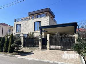 Дом 220м², 3-этажный, участок 4 сот.  