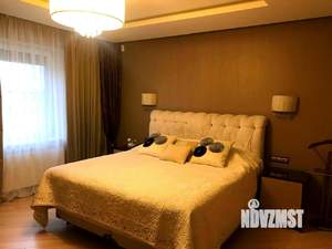 Дом 315м², 3-этажный, участок 10 сот.  