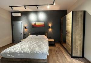 Дом 250м², 2-этажный, участок 7 сот.  