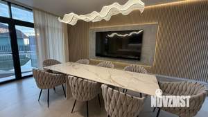 Дом 250м², 2-этажный, участок 6 сот.  